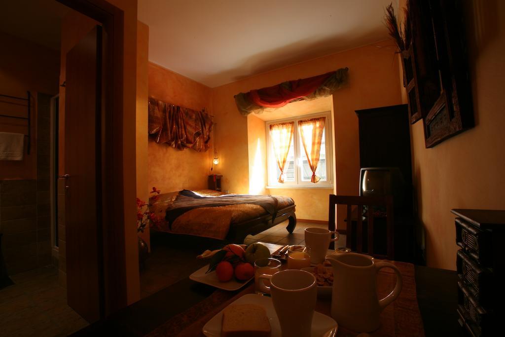Momi Bed And Breakfast Rzym Pokój zdjęcie